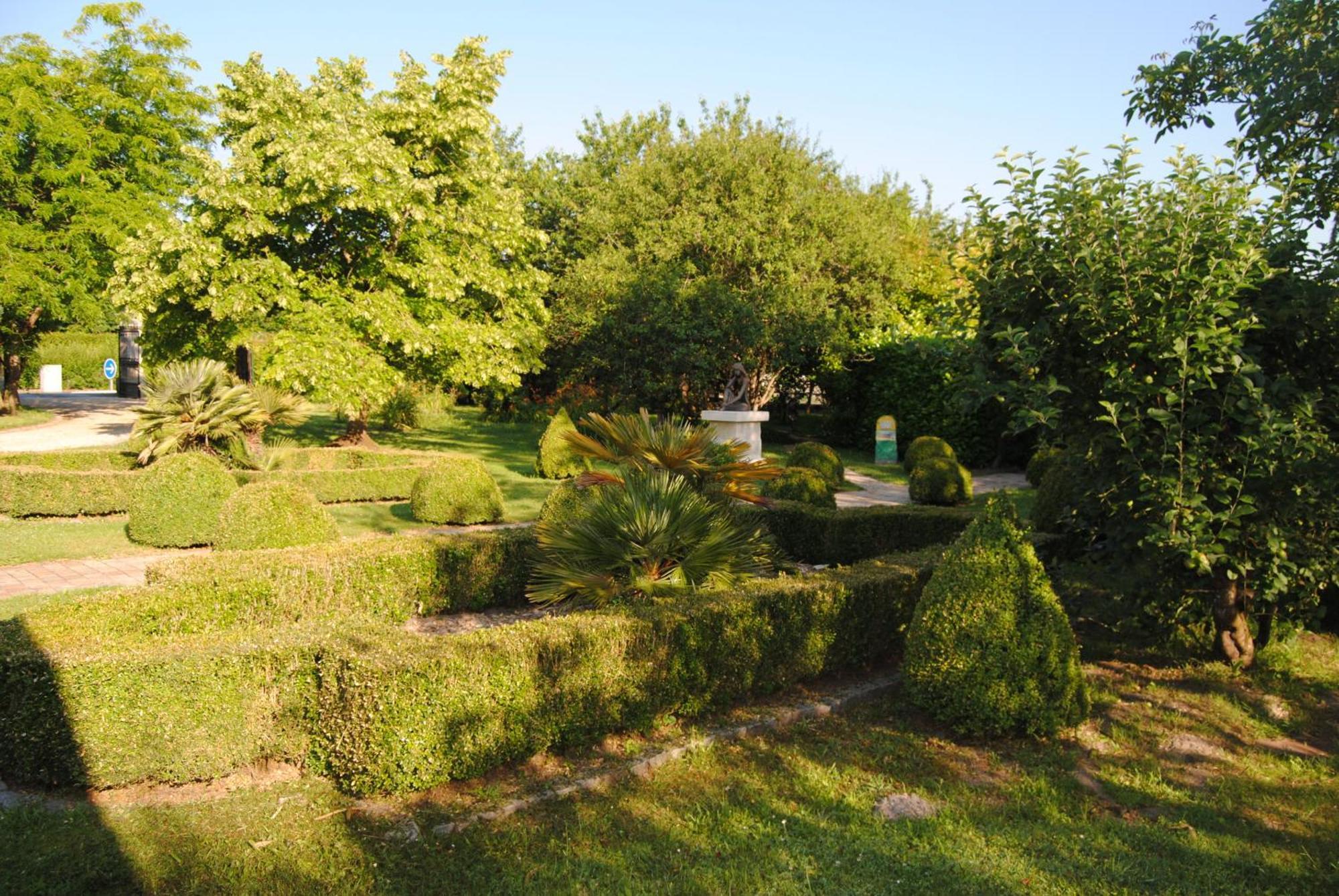 Le Grand Logis - Guest House - Bed And Breakfast Marchais  Quarto foto